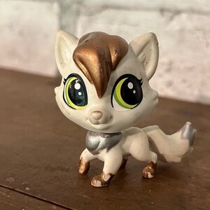 #45 Lulu Foxley‎ Littlest Pet Shop LPS Fox White With Metallic Gold